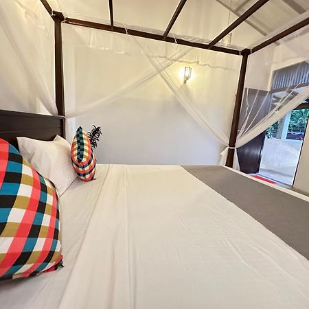 Sunliya Resort Тангалла Экстерьер фото