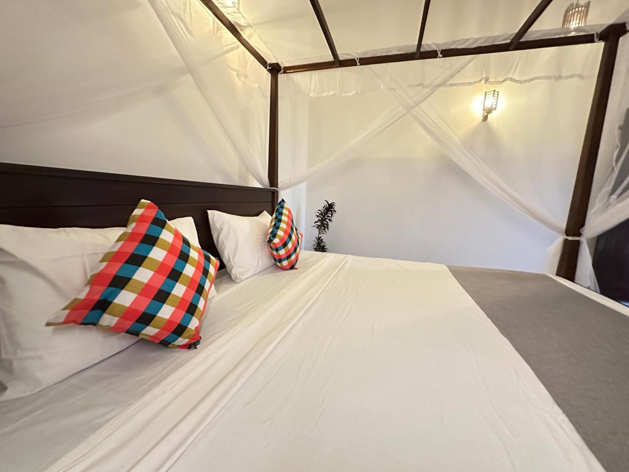 Sunliya Resort Тангалла Экстерьер фото