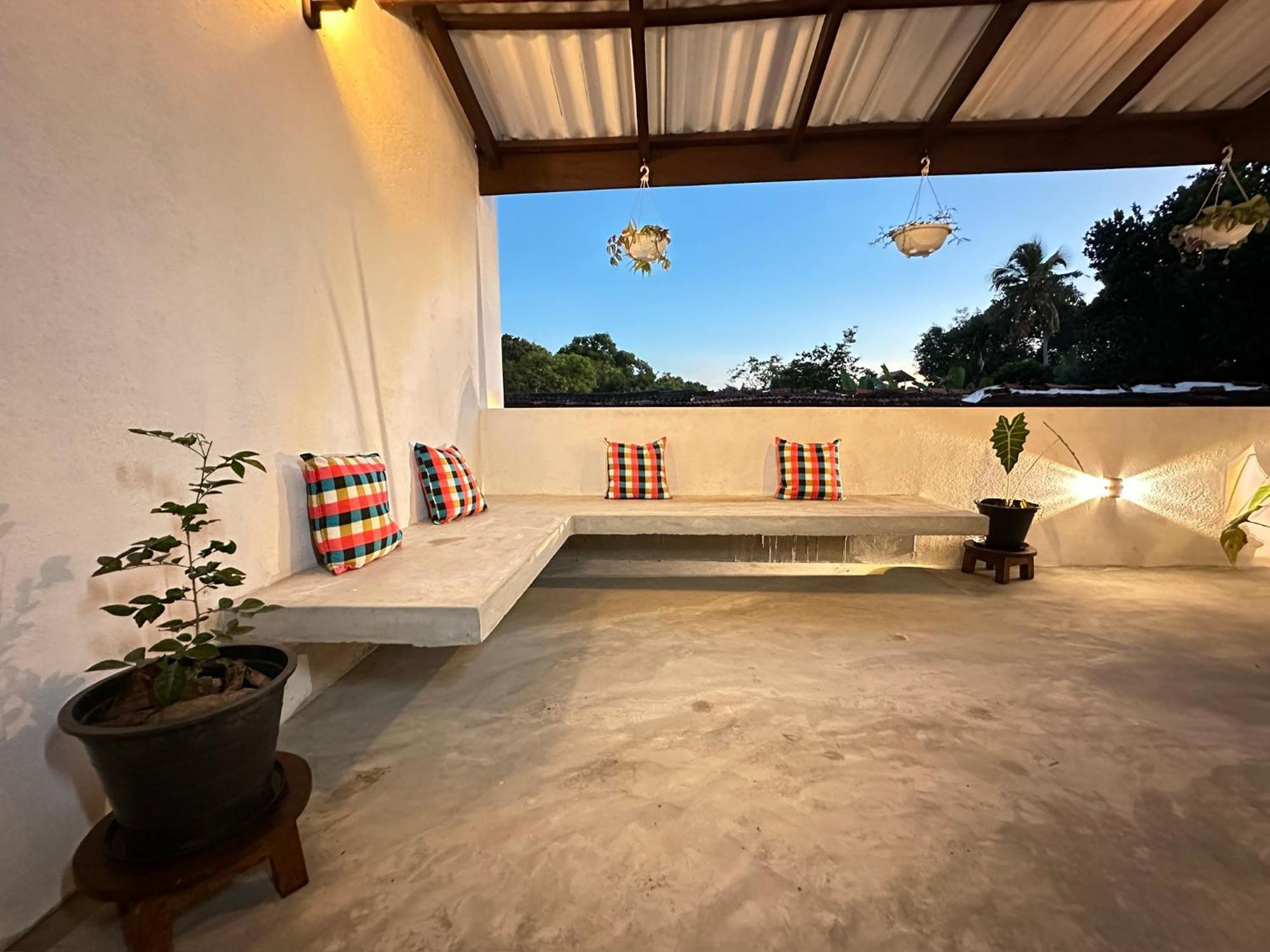 Sunliya Resort Тангалла Экстерьер фото