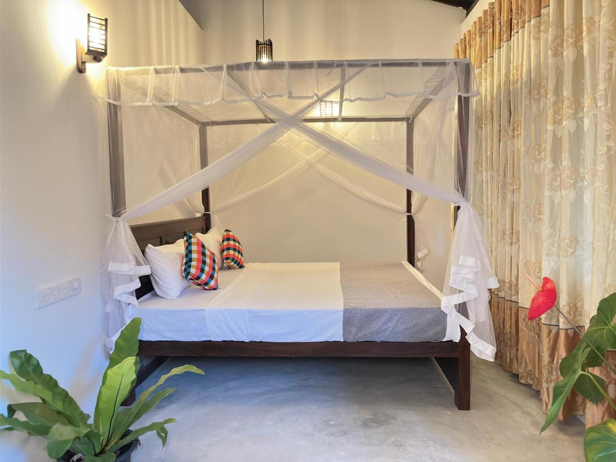 Sunliya Resort Тангалла Экстерьер фото