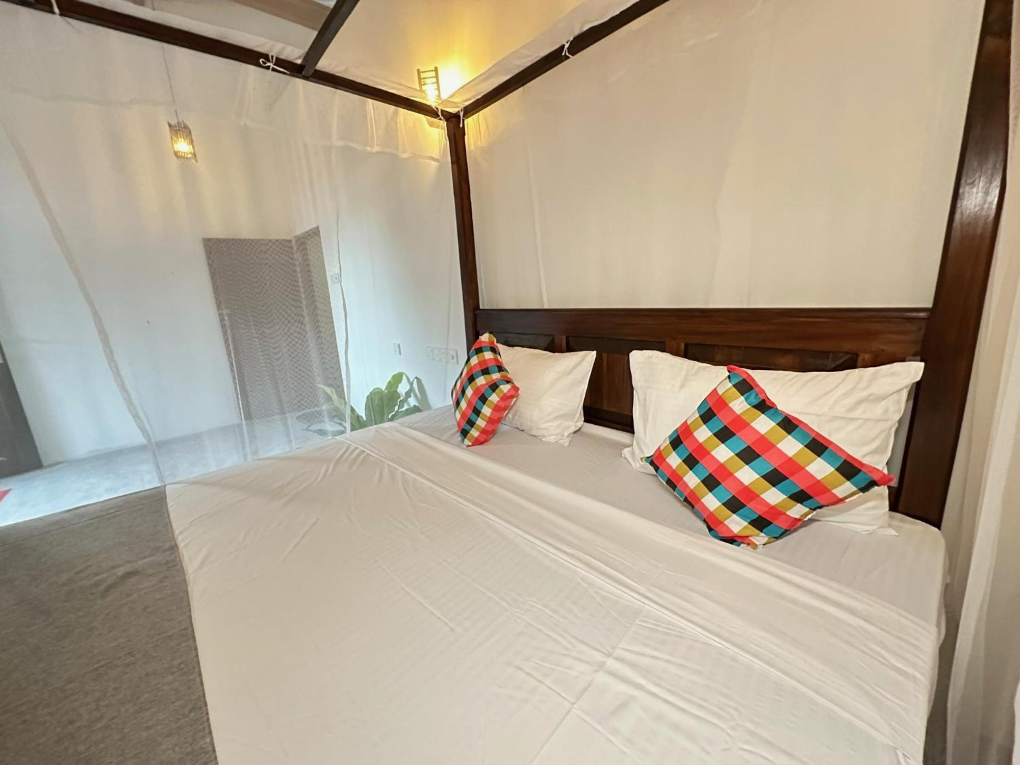 Sunliya Resort Тангалла Экстерьер фото