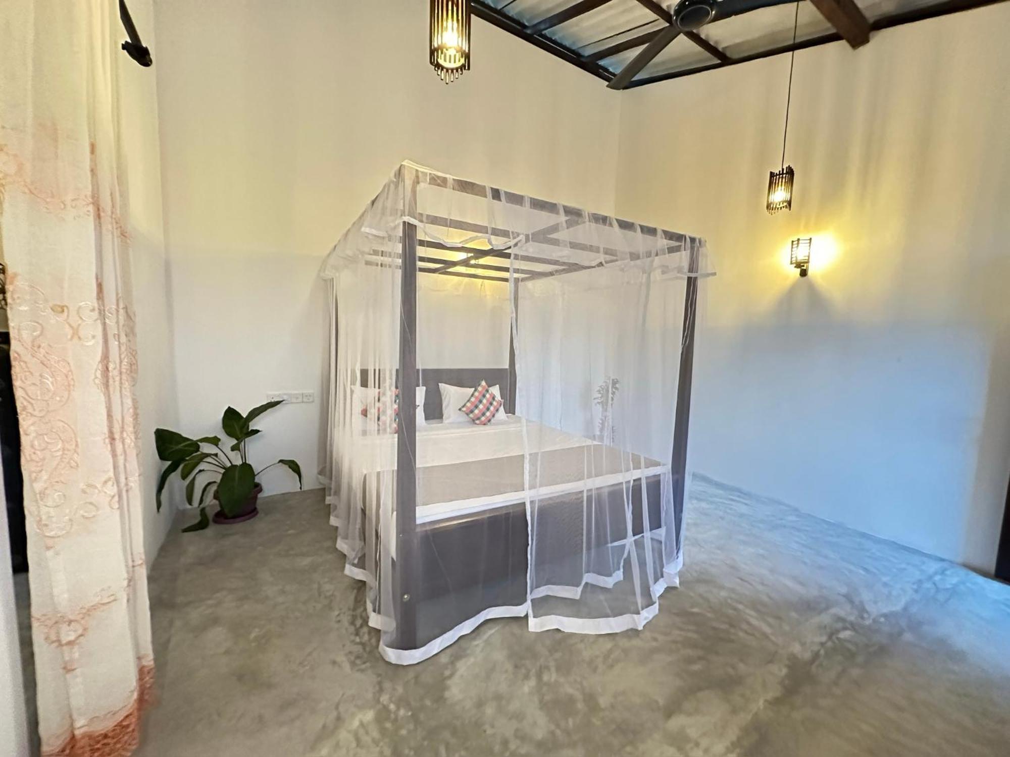 Sunliya Resort Тангалла Экстерьер фото