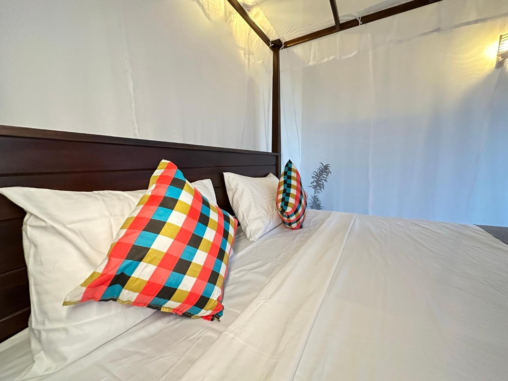 Sunliya Resort Тангалла Экстерьер фото